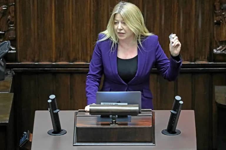 Kiedy emerytury stażowe w sejmie? Kluczowe informacje i kontrowersje