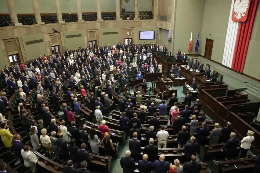 Co robi Sejm i Senat? Kluczowe funkcje i ich znaczenie w Polsce